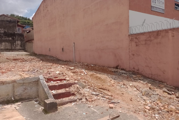 Terreno à venda nos Remédios na Avenida dos Remédios,