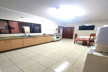 Casa assobradada à venda na Vila Piauí na Rua André Rebouças