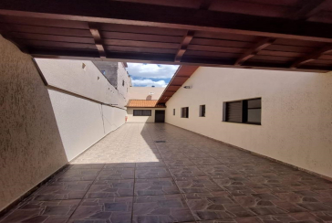 Casa assobradada à venda na Vila Piauí na Rua André Rebouças