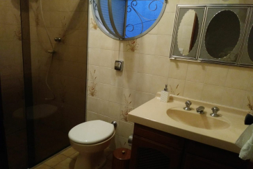 Casa Térrea Isolada Estilosa á venda no Jardim Marisa na Rua José Soeiro de Vaz