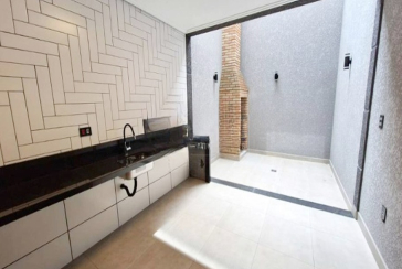 Sobrado novo à venda no Jardim Mangalot na Rua General Lauro Cavalcanti de Farias 461