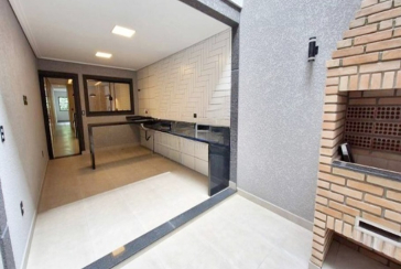 Sobrado novo à venda no Jardim Mangalot na Rua General Lauro Cavalcanti de Farias 461