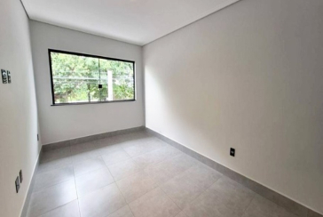 Sobrado novo à venda no Jardim Mangalot na Rua General Lauro Cavalcanti de Farias 461