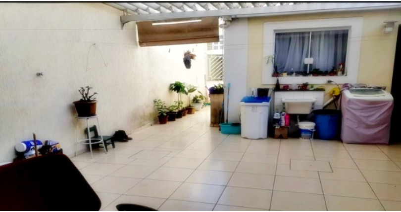 Belo Sobrado à venda no Conjunto Residencial Vista Verde na Rua Desembargador Vicente Sabino Júnior,