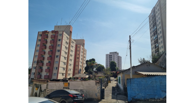 Terreno à venda Rua Manoel Lopes da Cunha, 32, Vila Mangalot - Imóveis à Venda