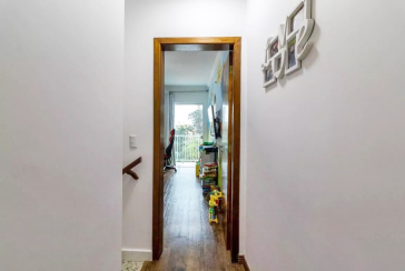 Belo Sobrado à venda no Parque Maria Domitila na Rua José Teodoro Vieira 