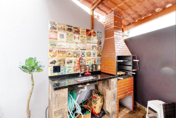 Belo Sobrado à venda no Parque Maria Domitila na Rua José Teodoro Vieira 