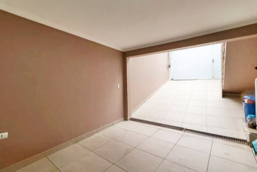 Belo Sobrado à venda no Parque Maria Domitila na Rua José Teodoro Vieira 