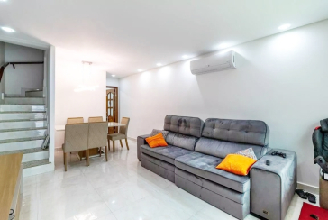 Belo Sobrado à venda no Parque Maria Domitila na Rua José Teodoro Vieira 