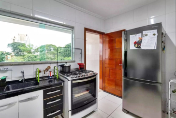 Belo Sobrado à venda no Parque Maria Domitila na Rua José Teodoro Vieira 