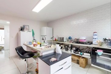 Belo Sobrado à venda no Parque Maria Domitila na Rua José Teodoro Vieira 