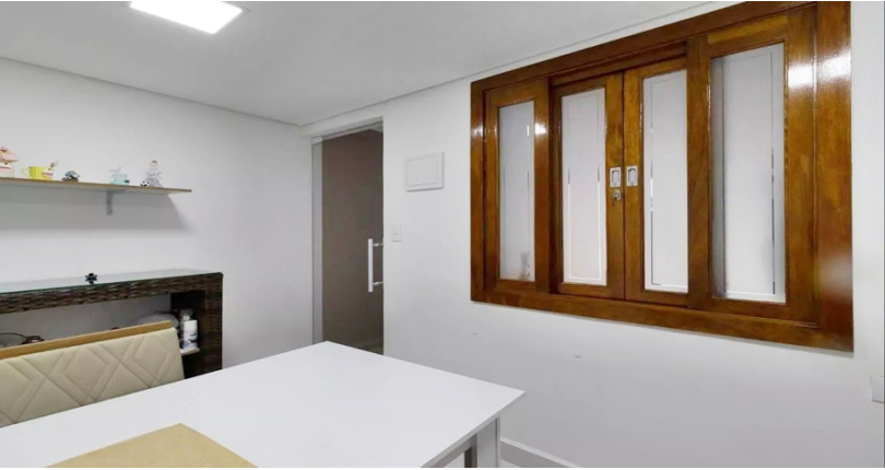 Belo Sobrado à venda no Parque Maria Domitila na Rua José Teodoro Vieira 