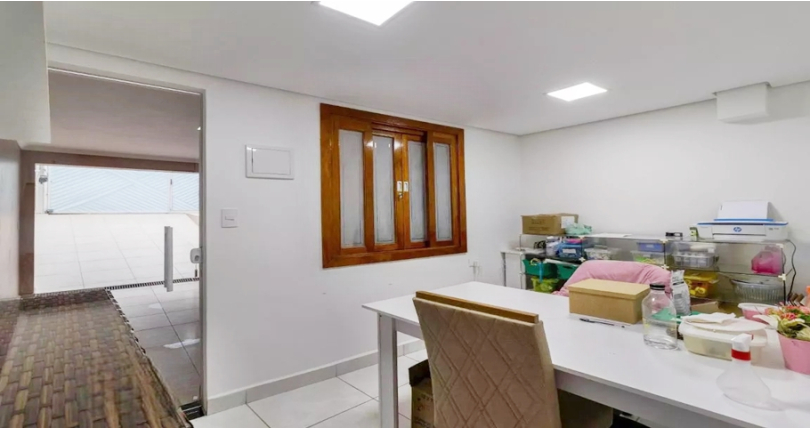 Belo Sobrado à venda no Parque Maria Domitila na Rua José Teodoro Vieira 