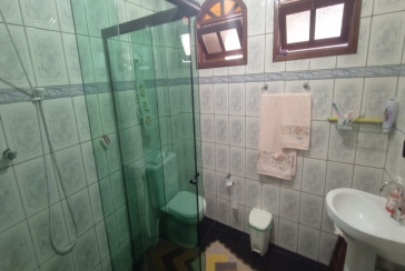 Casa assobradada à venda na Vila Guedes na Rua Maria Julieta Drummond de Andrade,