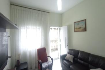 Casa assobradada à venda na Vila Guedes na Rua Maria Julieta Drummond de Andrade,