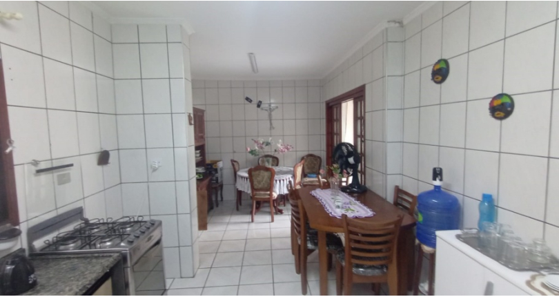 Casa assobradada à venda na Vila Guedes na Rua Maria Julieta Drummond de Andrade,