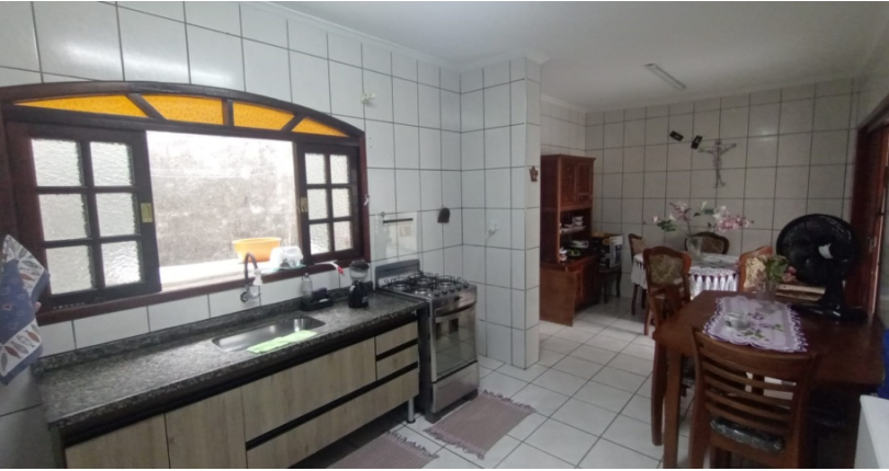 Casa assobradada à venda na Vila Guedes na Rua Maria Julieta Drummond de Andrade,