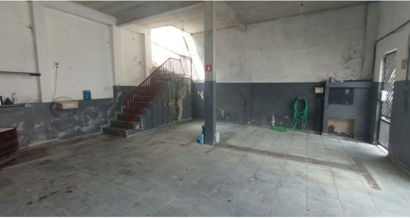 Casa assobradada à venda na Vila Guedes na Rua Maria Julieta Drummond de Andrade,