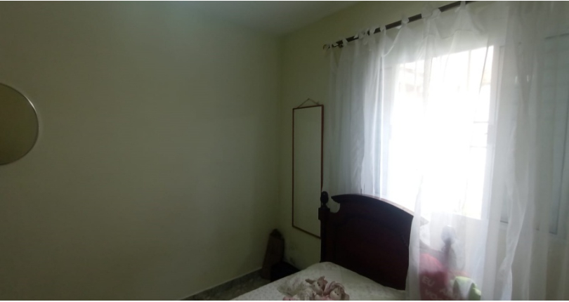 Casa assobradada à venda na Vila Guedes na Rua Maria Julieta Drummond de Andrade,