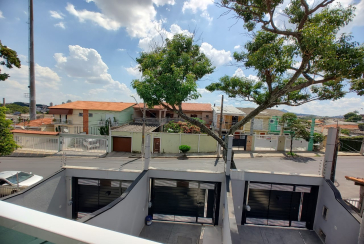 Sobrado novo à venda no Jardim São José (Zona Norte) na Rua Doutor João Toniolo 570