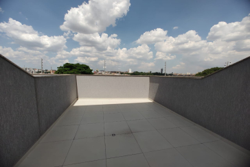 Sobrado novo à venda no Jardim São José (Zona Norte) na Rua Doutor João Toniolo 578,