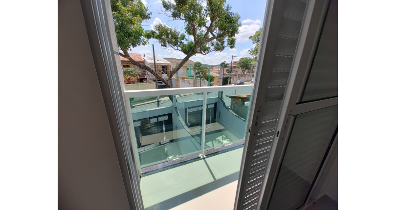 Sobrado novo à venda no Jardim São José (Zona Norte) na Rua Doutor João Toniolo 578,