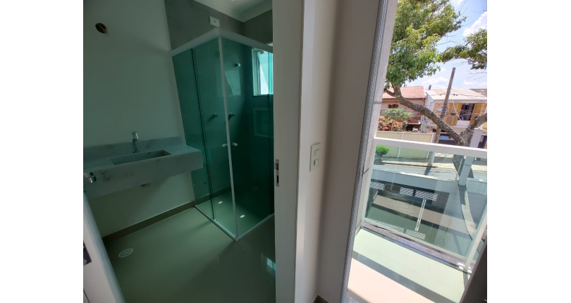 Sobrado novo à venda no Jardim São José (Zona Norte) na Rua Doutor João Toniolo 578,