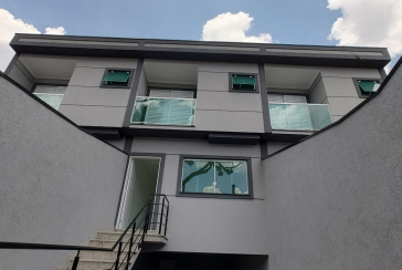 Sobrado novo à venda no Jardim São José (Zona Norte) na Rua Doutor João Toniolo 574