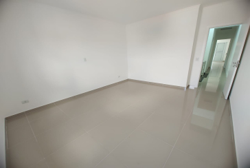 Sobrado novo à venda no Jardim São José (Zona Norte) na Rua Doutor João Toniolo 574