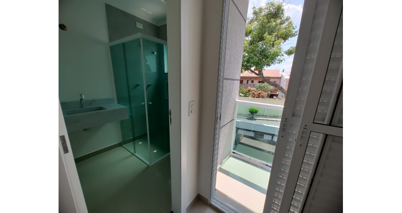 Sobrado novo à venda no Jardim São José (Zona Norte) na Rua Doutor João Toniolo 574