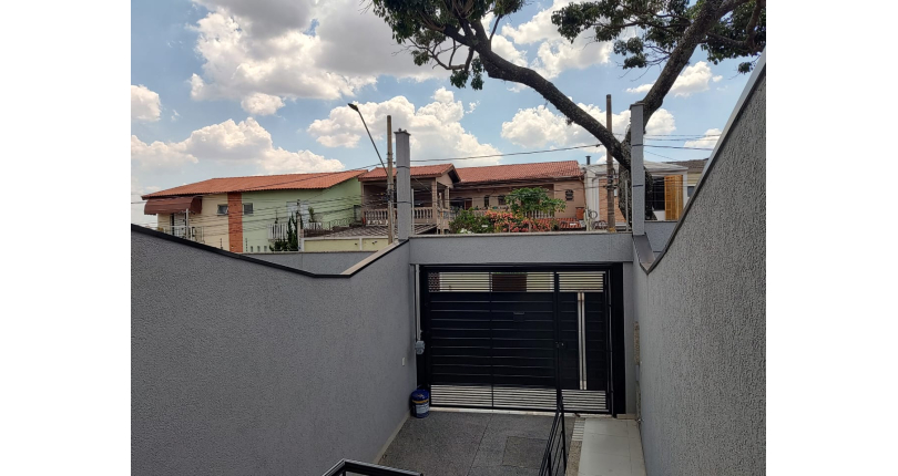 Sobrado novo à venda no Jardim São José (Zona Norte) na Rua Doutor João Toniolo 574