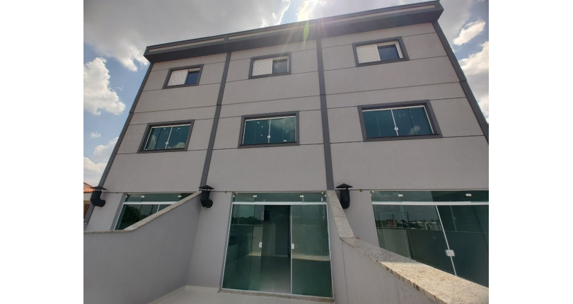 Sobrado novo à venda no Jardim São José (Zona Norte) na Rua Doutor João Toniolo 574