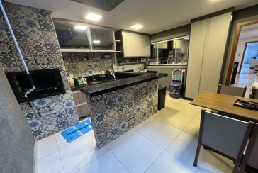 Sobrado à venda na Vila Comercial na Rua Banabuiú