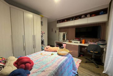 Sobrado à venda na Vila Comercial na Rua Banabuiú