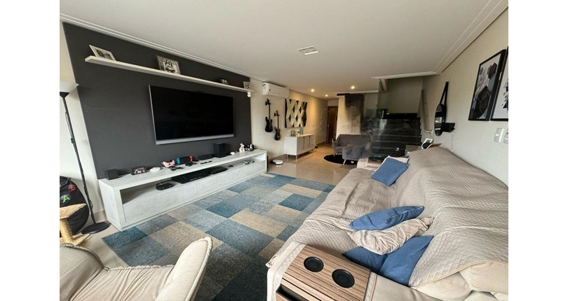 Sobrado à venda na Vila Comercial na Rua Banabuiú