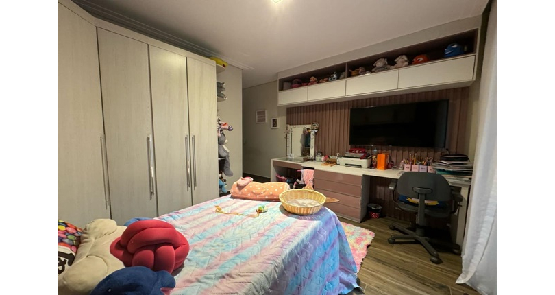 Sobrado à venda na Vila Comercial na Rua Banabuiú