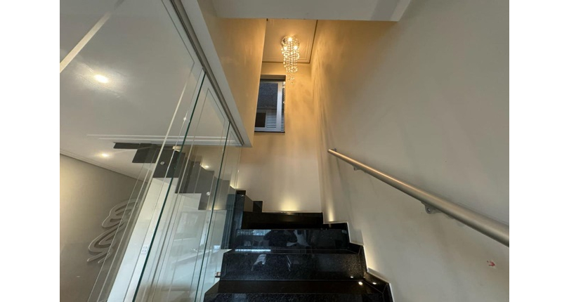 Sobrado à venda na Vila Comercial na Rua Banabuiú