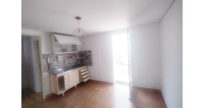 Sobrado à venda na Vila Guedes na Rua Itapixê,