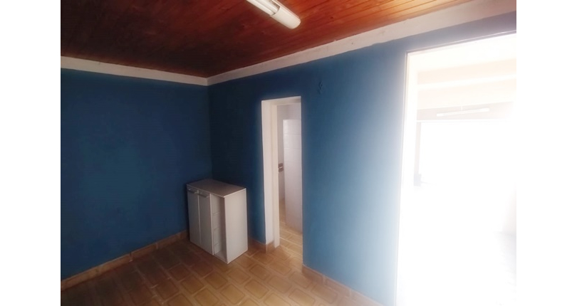 Sobrado à venda na Vila Guedes na Rua Itapixê,