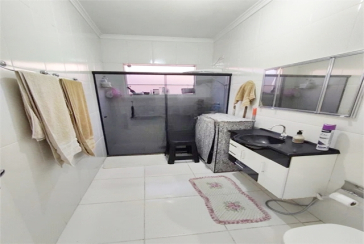  Sobrado à venda no Jardim Mutinga na Rua Belo Jardim