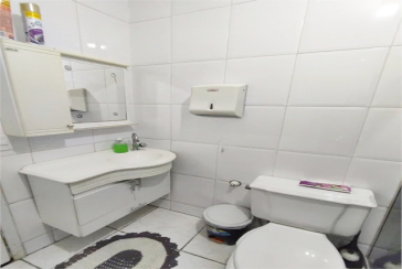  Sobrado à venda no Jardim Mutinga na Rua Belo Jardim