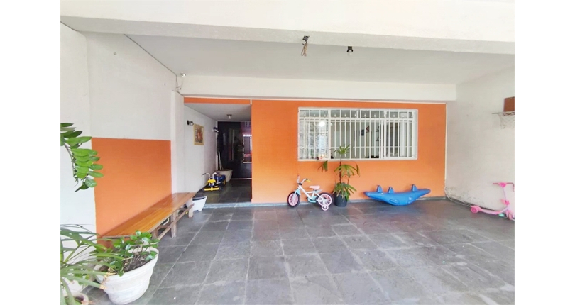  Sobrado à venda no Jardim Mutinga na Rua Belo Jardim