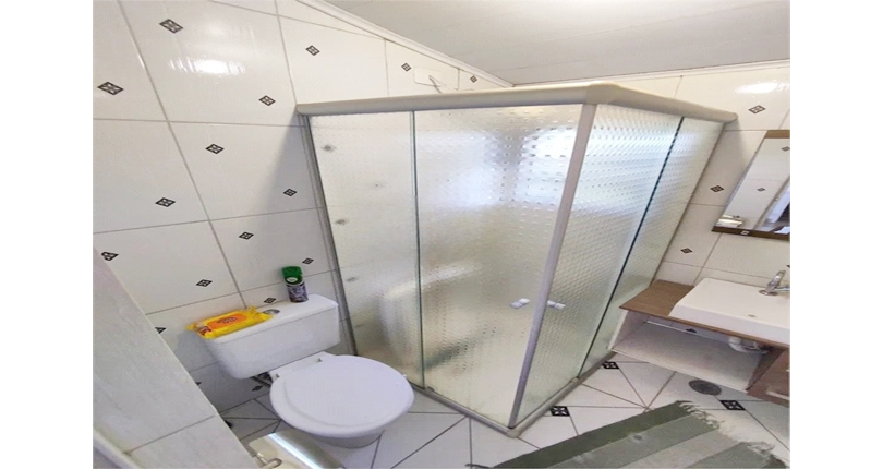  Sobrado à venda no Jardim Mutinga na Rua Belo Jardim