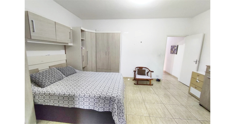  Sobrado à venda no Jardim Mutinga na Rua Belo Jardim