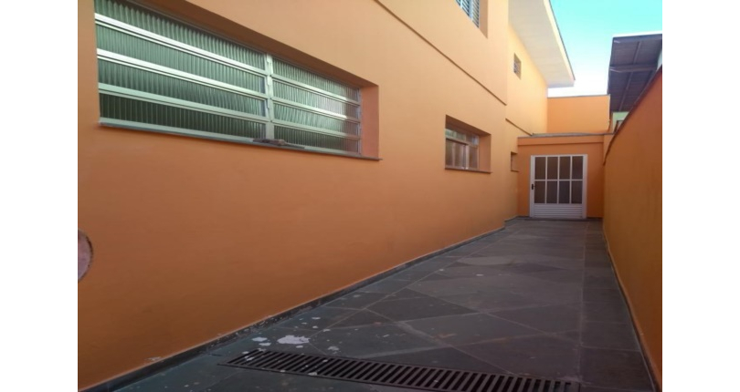 Sobrado à venda no Jardim Líbano na Rua Adalberto Kurt