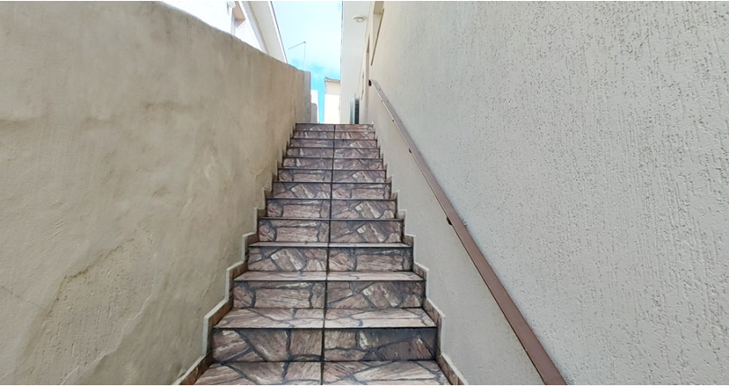 Casa assobradada à venda no Parque São Domingos na Rua Armando Martino