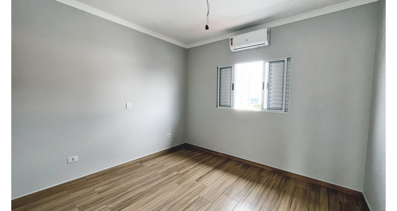 Sobrado novo à venda no Parque São Domingos na Rua Almeida Filho