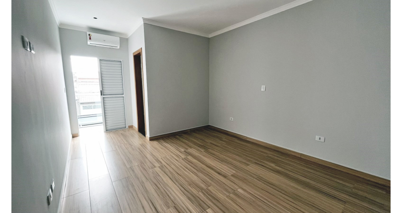 Sobrado novo à venda no Parque São Domingos na Rua Almeida Filho