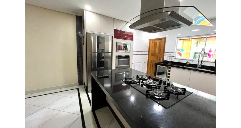 Sobrado à venda na Vila Mangalot na Rua José Barreto dos Santos