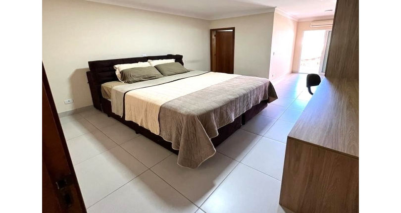 Sobrado à venda na Vila Mangalot na Rua José Barreto dos Santos